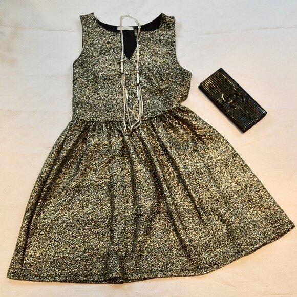 Like new SOPRANO black & silver cocktail dress - Picture 3 of 6